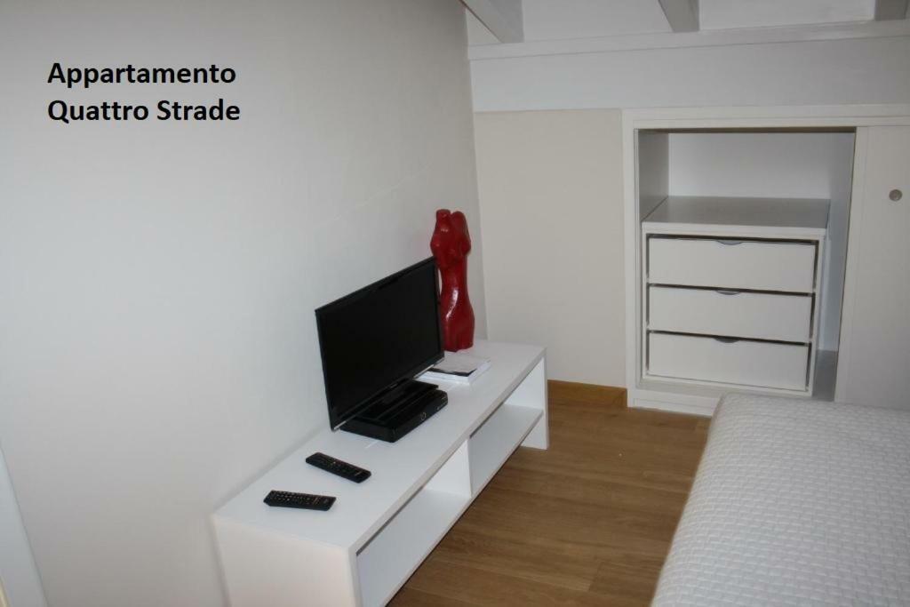 Hotel Il Cortile Каннеро-Ривьера Экстерьер фото